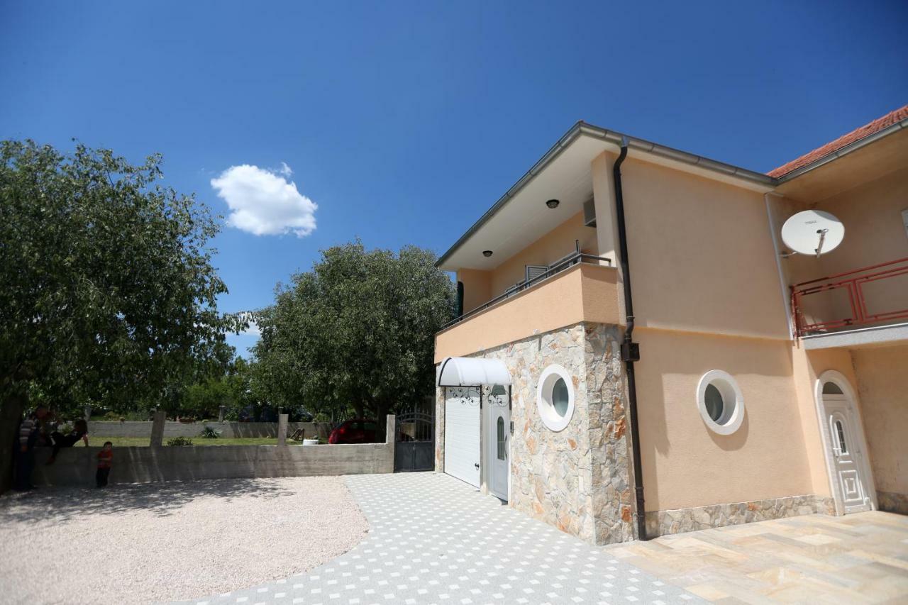 Apartman Delux Brkić Daire Lozovac Dış mekan fotoğraf